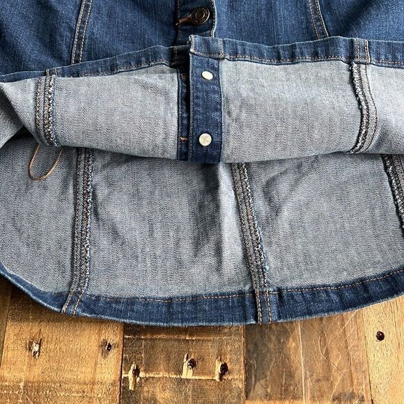 Button Mini Skirt Size 11 from MUDD Jeans - Picture 5 of 7